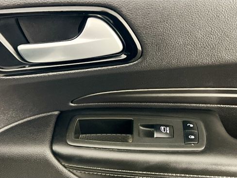 Used 2021 Dodge Durango SXT AWD/4WD image 32