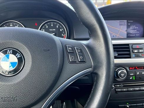 Used 2013 BMW 335i Convertible RWD image 26