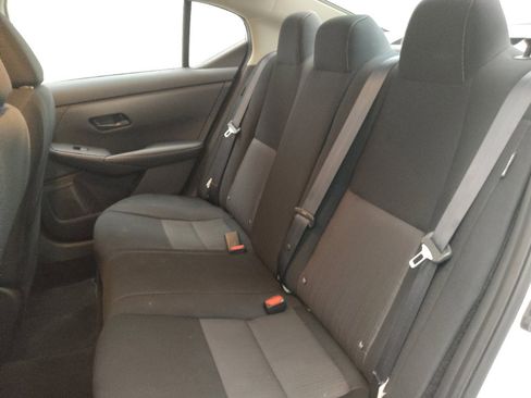 Used 2024 Nissan Sentra SV FWD image 18