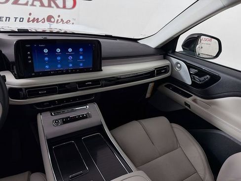 New 2026 Lincoln Aviator Reserve w/ Luxury Package RWD image 26