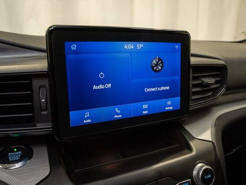 Used 2020 Ford Explorer XLT w/ Comfort Package image 13