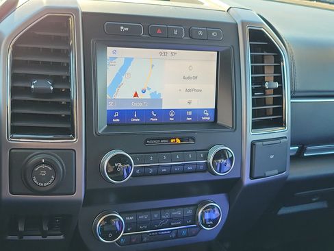 Used 2020 Ford Expedition Platinum image 27