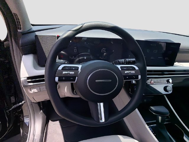 New 2026 Hyundai Tucson SEL Plus FWD image 11