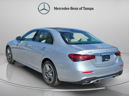 Used 2022 Mercedes-Benz E 350 4MATIC Sedan image 3