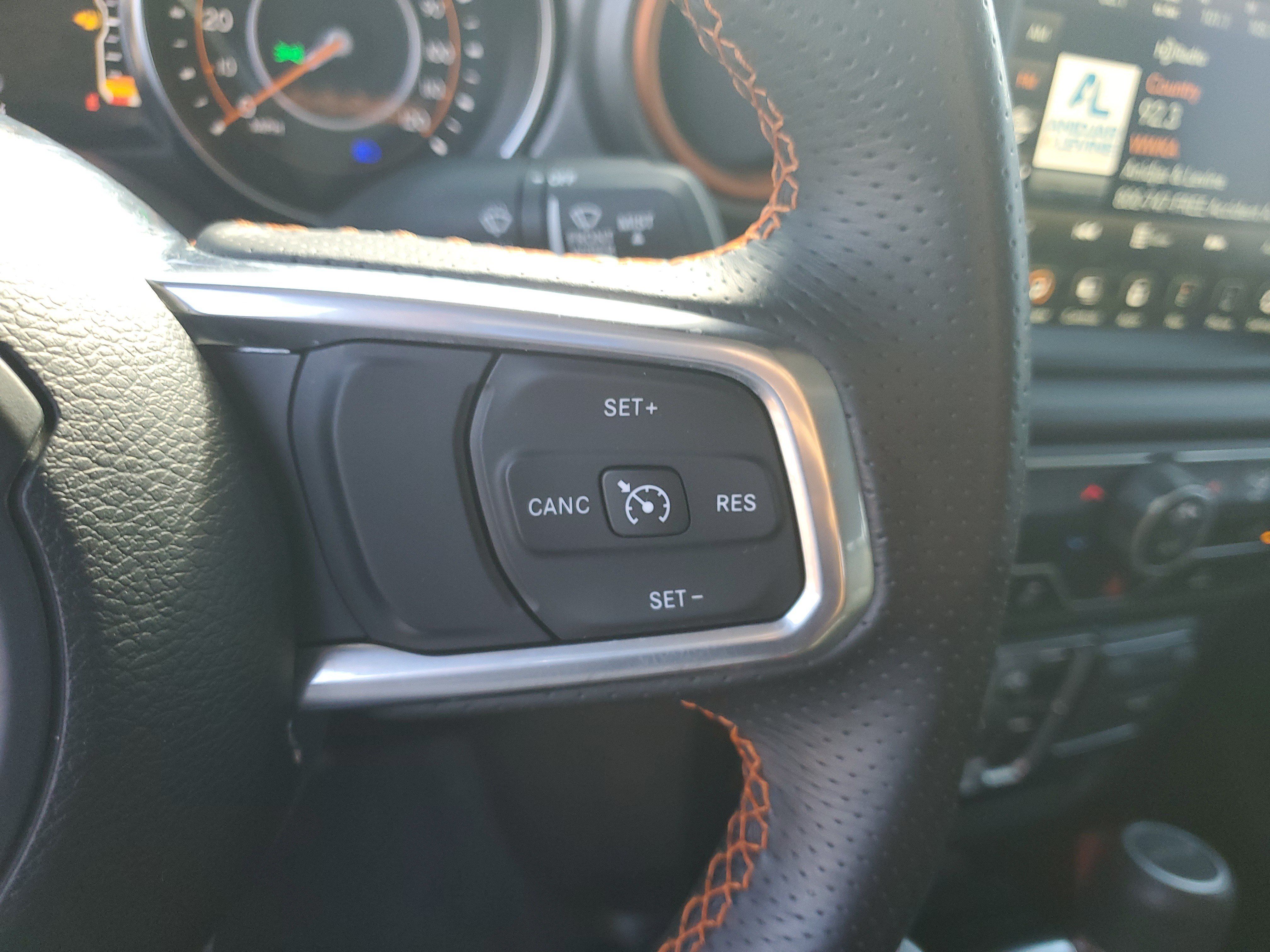 Used 2023 Jeep Gladiator Mojave w/ LED Lighting Group AWD/4WD image 17