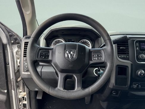 Used 2013 RAM 1500 Express RWD image 41