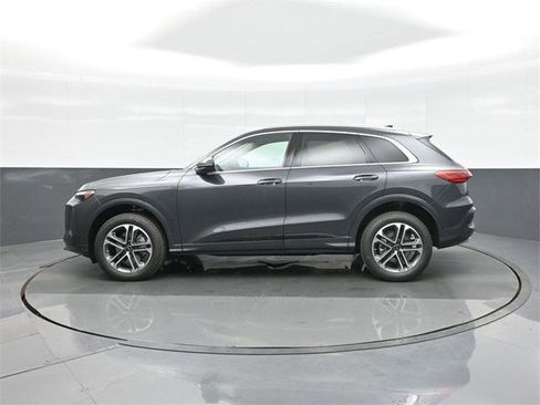 New 2025 Audi Q5 Premium image 4