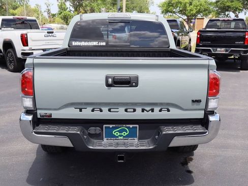 Used 2023 Toyota Tacoma TRD Off-Road w/ Black Out Package (TMS) AWD/4WD image 8
