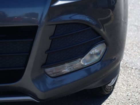 Used 2015 Ford Escape SE image 17