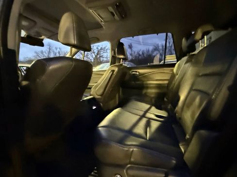 Used 2016 Honda Pilot Touring image 16