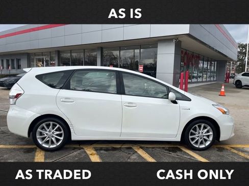 Used 2014 Toyota Prius V Five image 21