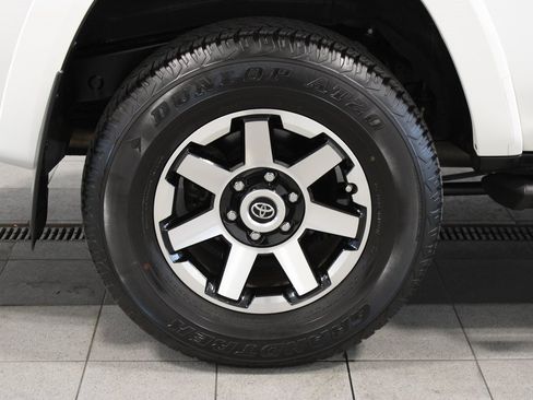 Used 2023 Toyota 4Runner TRD Off-Road image 28