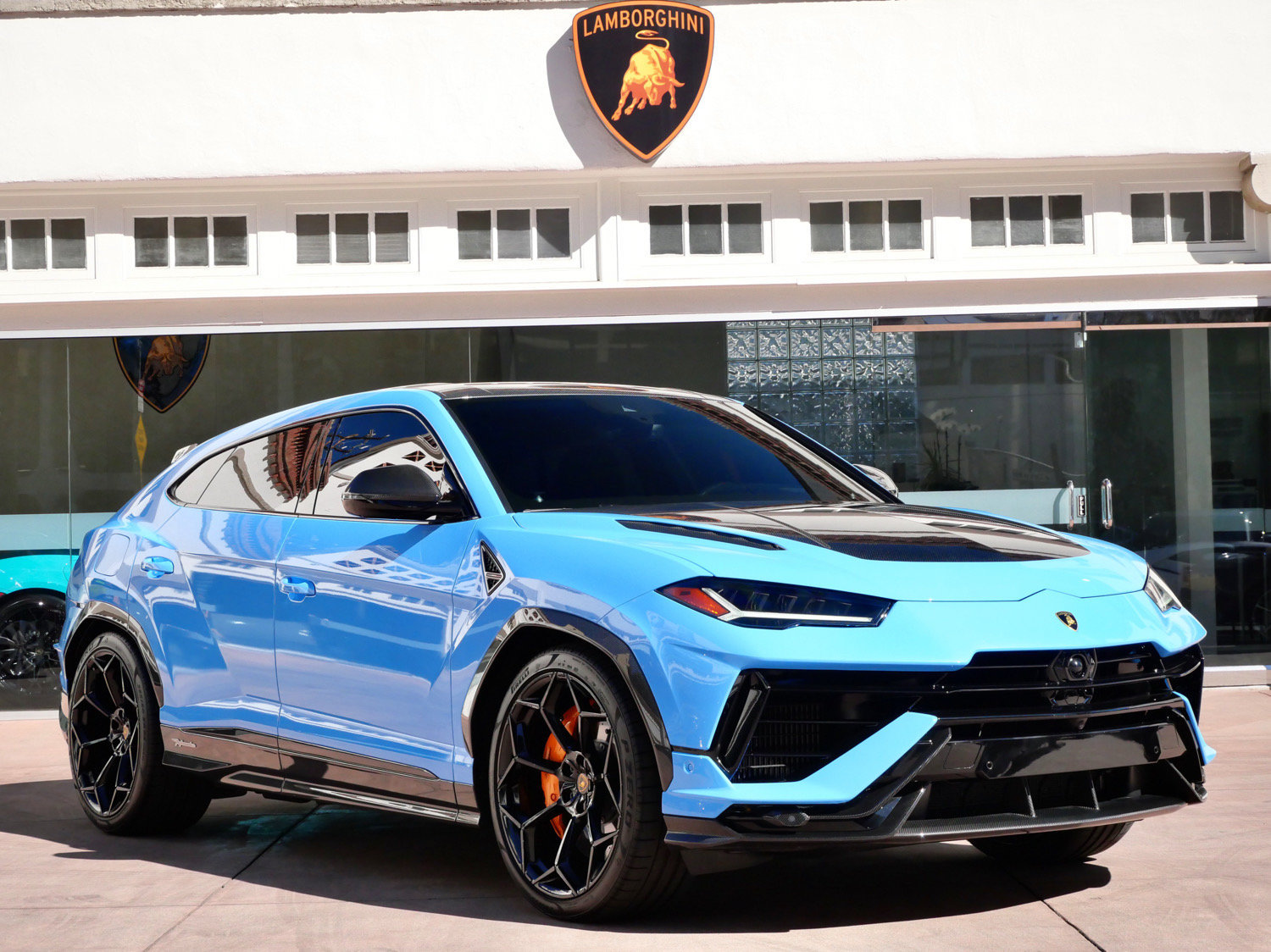 Used 2024 Lamborghini Urus Performante AWD/4WD image 1