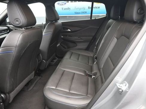 Used 2025 Buick Envista Sport Touring FWD image 9