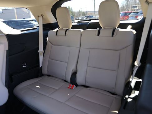 Used 2023 Ford Explorer XLT w/ Equipment Group 202A image 22