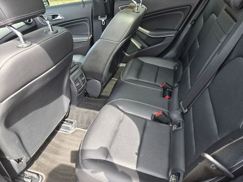 Used 2018 Mercedes-Benz GLA 250 image 22