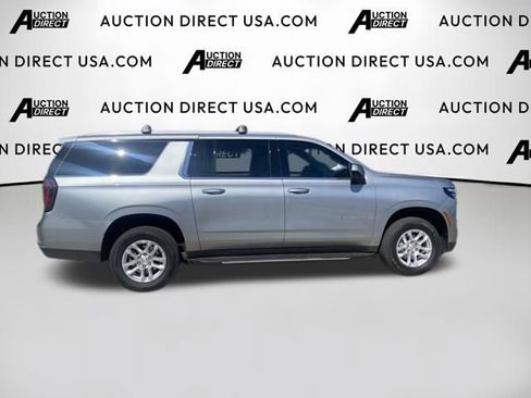 Used 2025 Chevrolet Suburban LS AWD/4WD image 14