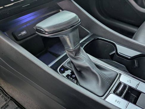 Used 2022 Hyundai Santa Cruz Limited image 11