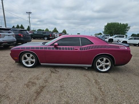 Used 2010 Dodge Challenger R/T RWD image 8