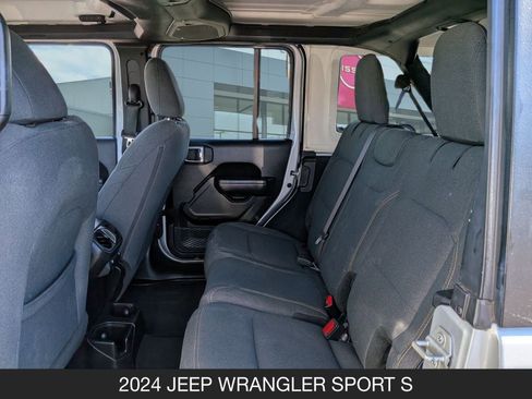 Used 2024 Jeep Wrangler Sport S image 15