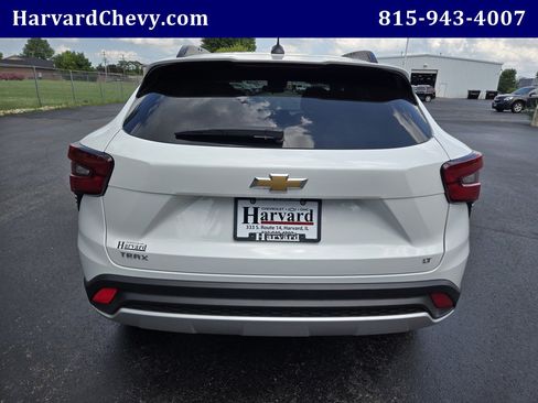 Certified 2025 Chevrolet Trax LT FWD image 5