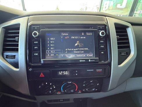 Used 2014 Toyota Tacoma PreRunner w/ TRD Off-Road Package RWD image 31