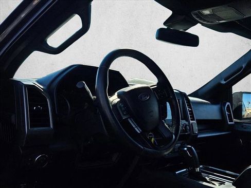 Used 2019 Ford F150 XLT w/ Equipment Group 302A Luxury image 8