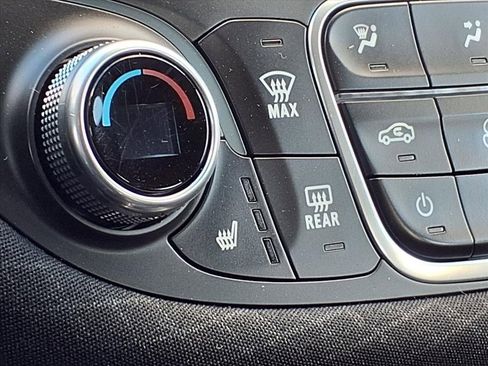 Used 2024 Chevrolet Malibu LT image 5