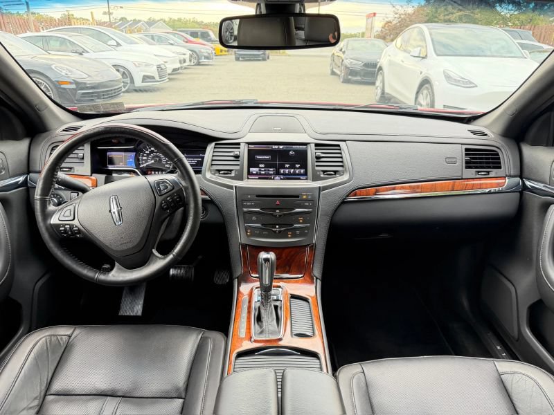 Used 2013 Lincoln MKS AWD image 19