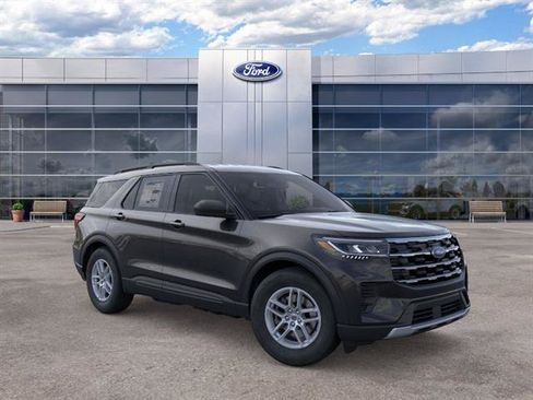 New 2026 Ford Explorer Active AWD/4WD image 9