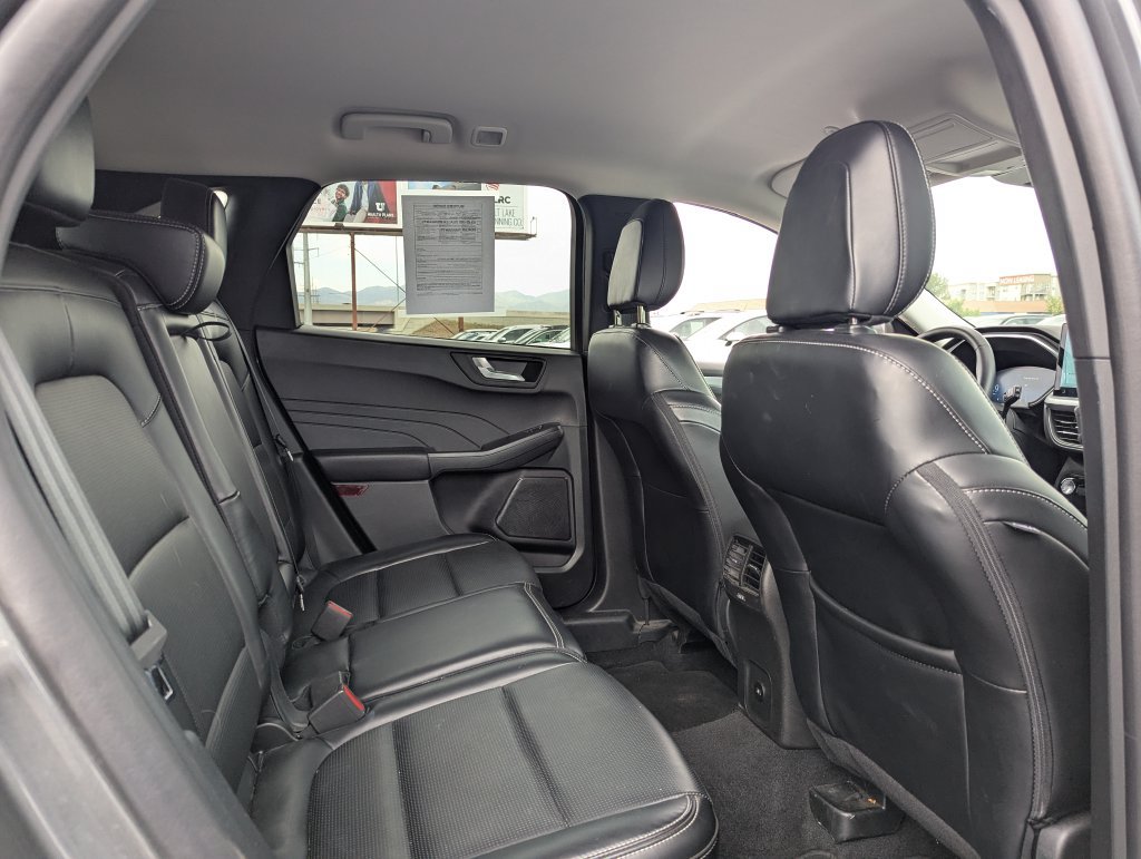 Used 2025 Ford Escape Platinum AWD/4WD image 37