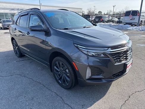 Used 2022 Chevrolet Equinox RS w/ LPO, Floor Liner Package image 31