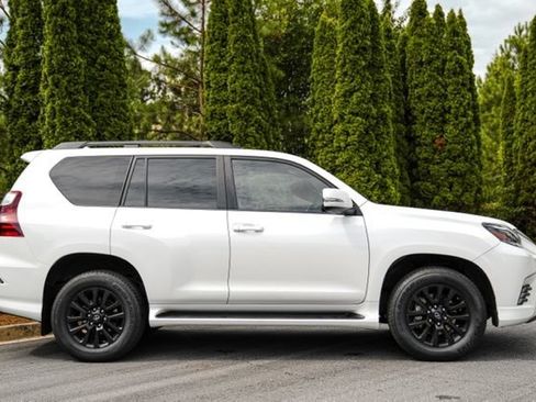 Used 2022 Lexus GX 460 w/ Black Line Special Edition AWD/4WD image 12