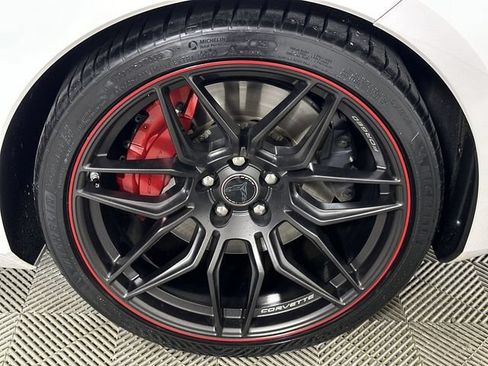 Used 2023 Chevrolet Corvette Z06 RWD image 34