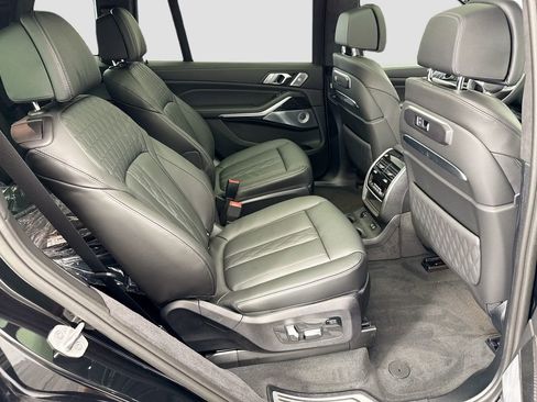 New 2026 BMW X7 M60i image 21