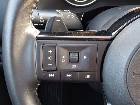 Used 2025 Nissan Pathfinder SL image 21