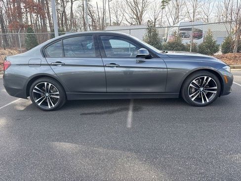 Used 2018 BMW 340i xDrive Sedan image 4
