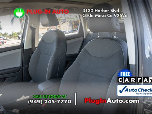 Used 2022 Volkswagen Taos SE w/ Panoramic Sunroof Package AWD/4WD image 7