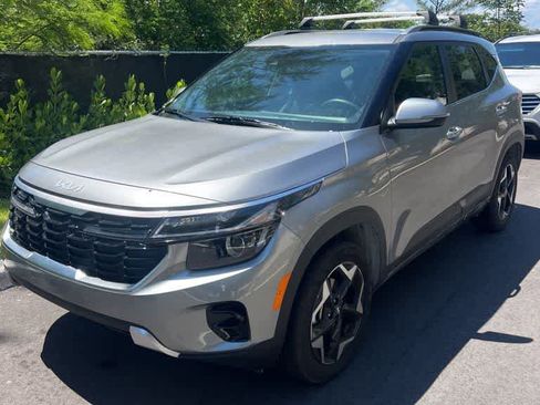 Used 2026 Kia Seltos EX FWD image 6