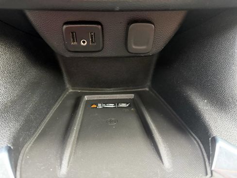 Used 2018 Chevrolet Traverse High Country AWD/4WD image 27