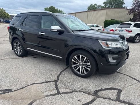 Used 2016 Ford Explorer Platinum AWD/4WD image 2