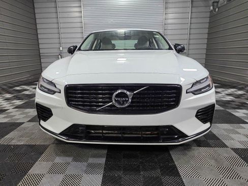 Used 2022 Volvo S60 T8 R-Design Expression w/ Advanced Package image 3