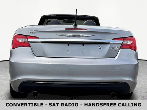 Used 2014 Chrysler 200 S FWD image 5