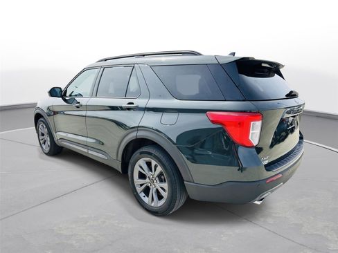 Used 2022 Ford Explorer XLT w/ Equipment Group 202A image 33