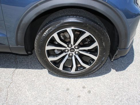 Certified 2020 Ford Explorer ST w/ Premium Technology Package AWD/4WD image 9