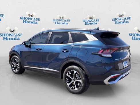 Used 2023 Kia Sportage EX AWD/4WD image 5