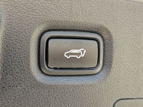 Used 2022 Hyundai Santa Fe Calligraphy AWD/4WD image 17