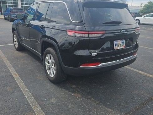Used 2023 Jeep Grand Cherokee Limited AWD/4WD image 3