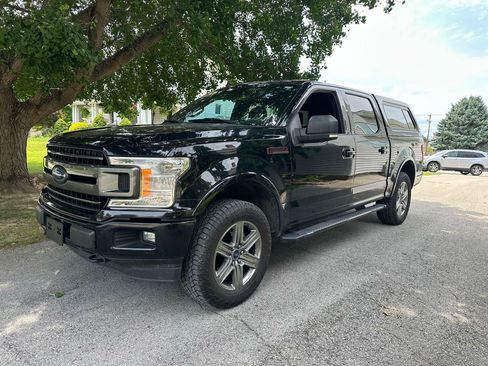 Used 2018 Ford F150 XLT w/ Equipment Group 302A Luxury AWD/4WD image 3