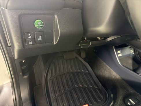 Used 2021 Honda HR-V EX-L image 14